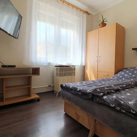 بيت للعطل Zsuzsa Vendeghaz *