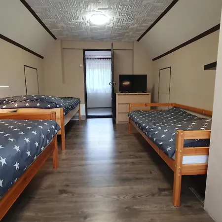 بيت للعطل Zsuzsa Vendeghaz *