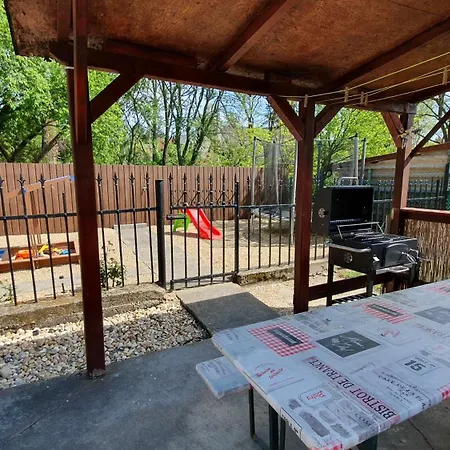 بيت للعطل Zsuzsa Vendeghaz Bogács